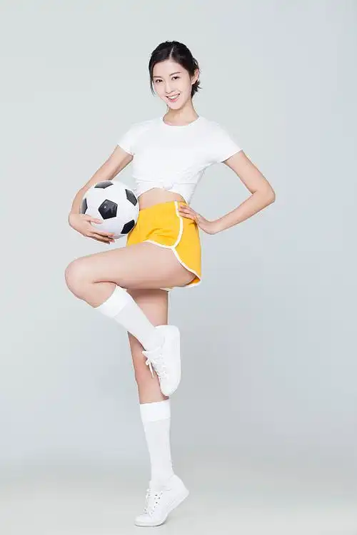 赢了比赛却丢了未来？上海女排横扫河南替补，蔡斌的“不轮换”再引发争议